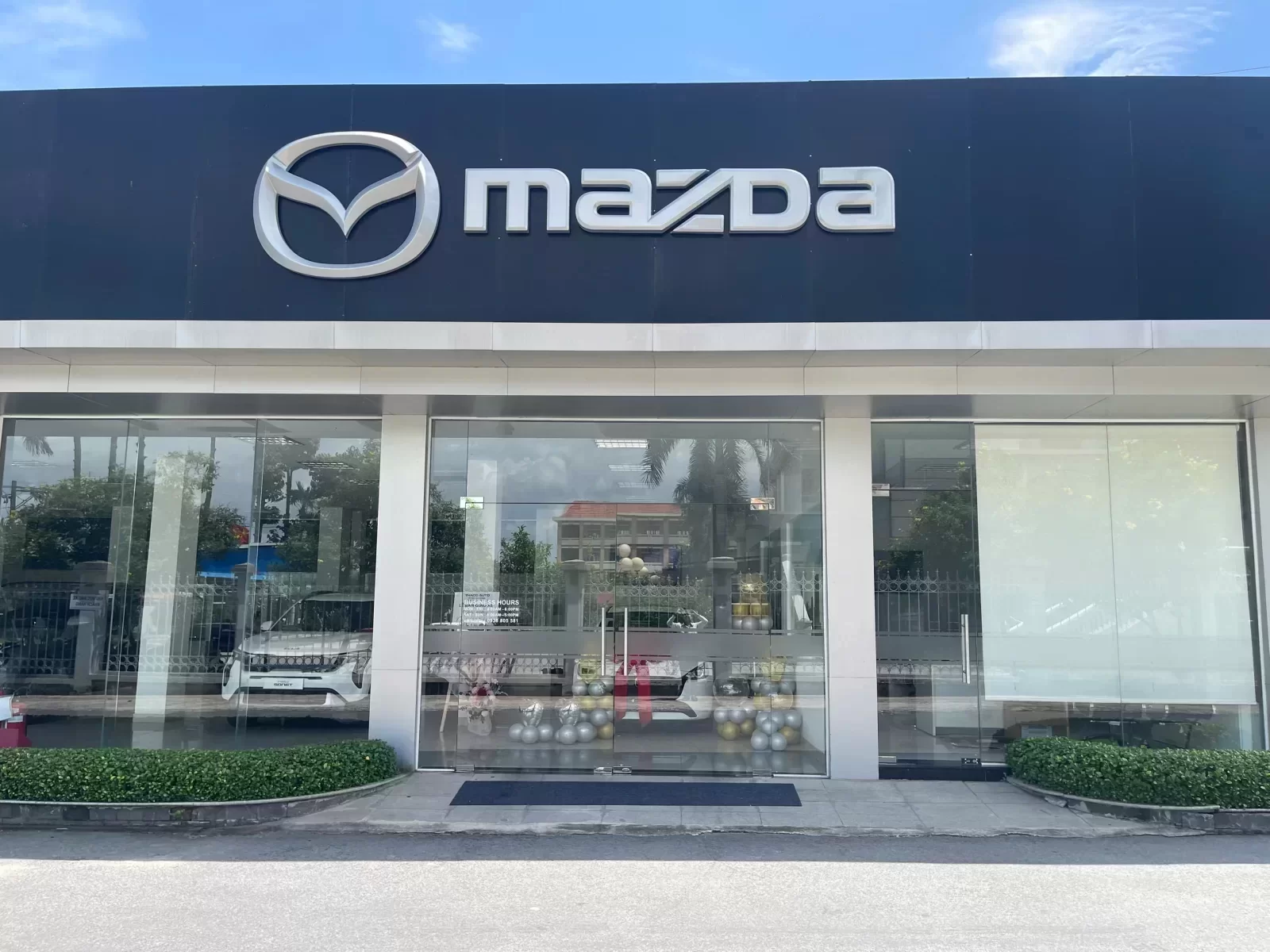 Hình ảnh showroom Mazda Tây Ninh